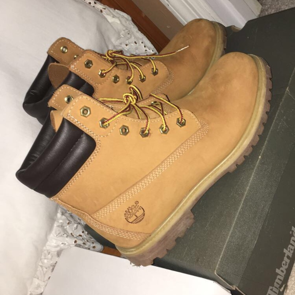 COPY - Size 9.5 women's timberlands